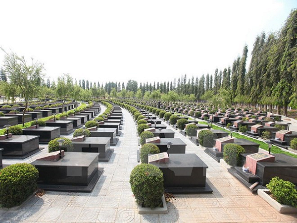 Nằm mơ thấy nghĩa trang có ý nghĩa gì? Giải mã giấc mơ về nghĩa trang - Random.com.vn